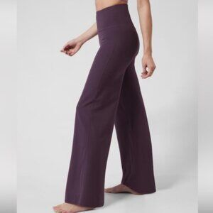 EUC Athleta Elation Wide Leg Pant | Deep Crocus Violet | Size M